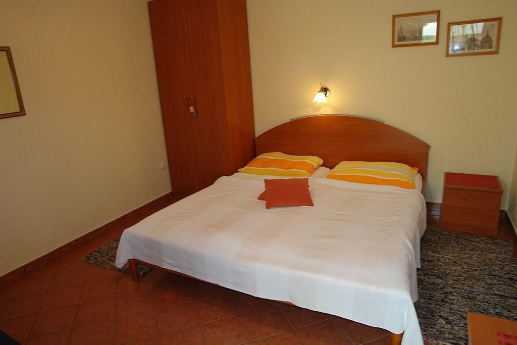 2 Bedroom Amazing Apartment In ツリクヴェニツァ 部屋 写真