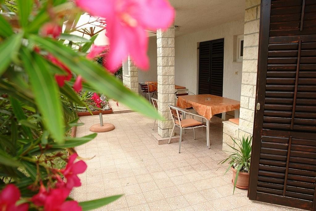 2 Bedroom Amazing Apartment In ツリクヴェニツァ 部屋 写真