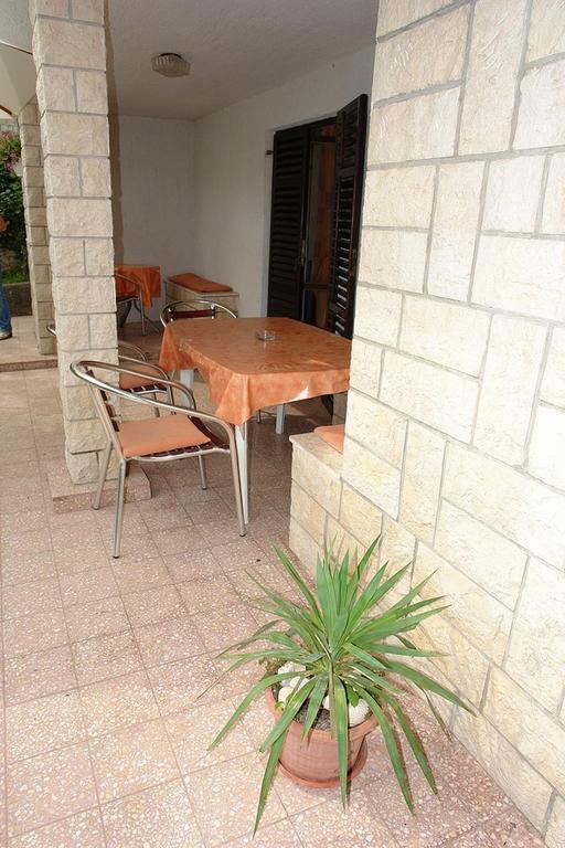 2 Bedroom Amazing Apartment In ツリクヴェニツァ 部屋 写真